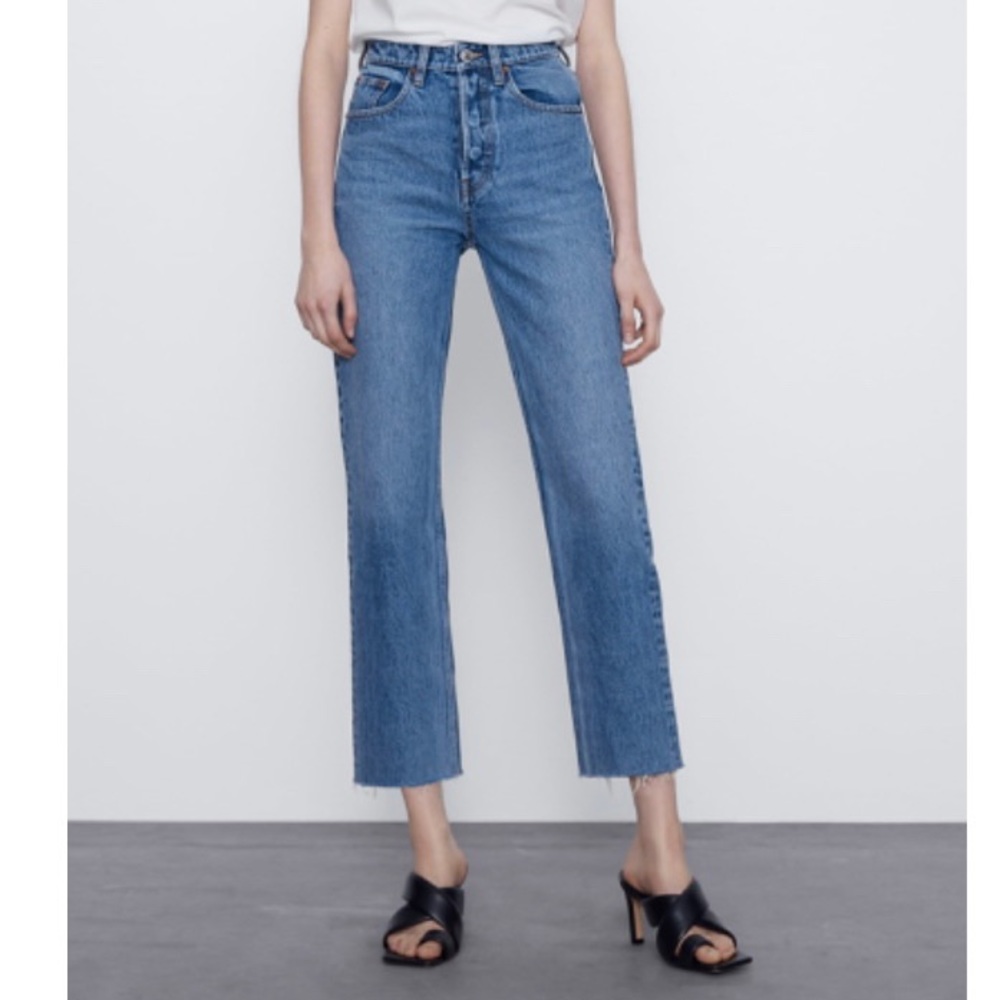 ๐SOLD ZARA High Rise Straight Leg Button Fly Jeans Size 2 - Picture 1 of 12